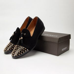 Men's black tassels spikes loafers with slip-on design, perfect for prom and formal occasions. Featuring bold spike embellishments and stylish tassel details.